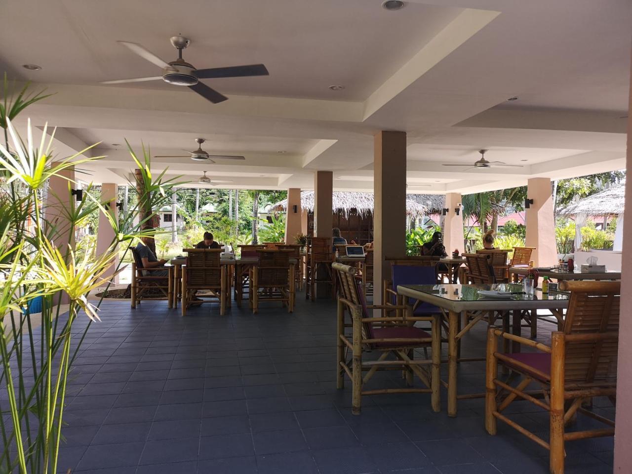 Resort Hacia Leisure